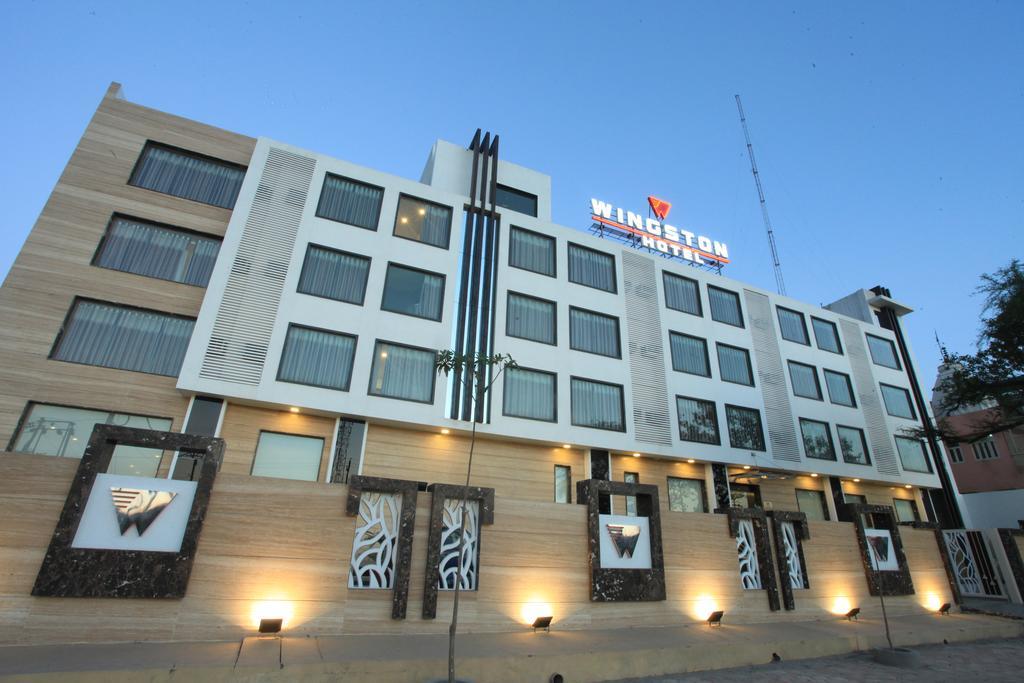 Wingston A Treehouse Hotel Goverdhan Radha Kund Luaran gambar