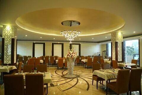 Wingston A Treehouse Hotel Goverdhan Radha Kund Luaran gambar