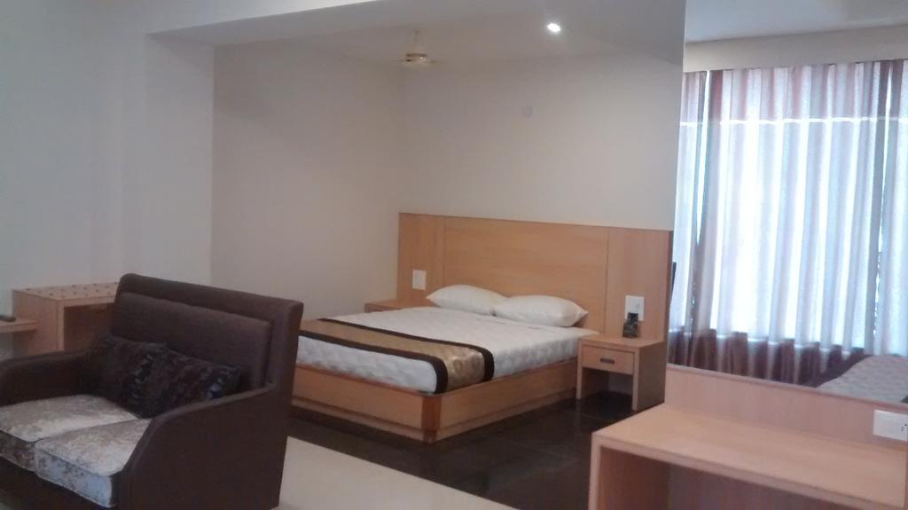 Wingston A Treehouse Hotel Goverdhan Radha Kund Luaran gambar