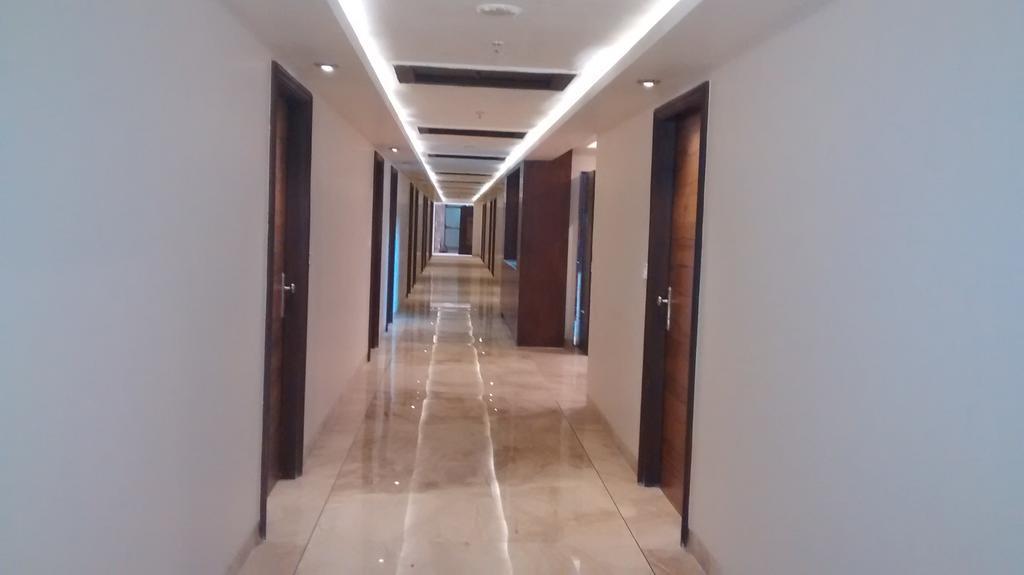 Wingston A Treehouse Hotel Goverdhan Radha Kund Luaran gambar